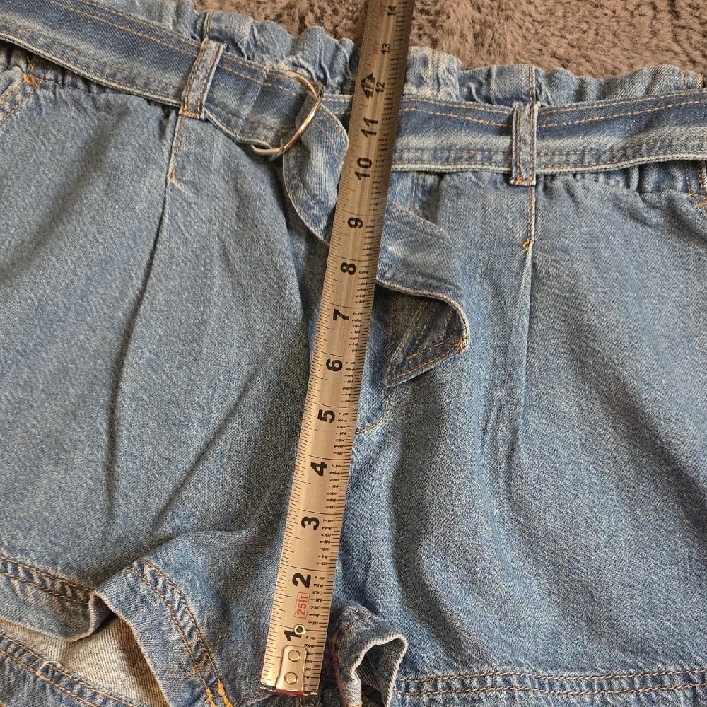 Anthropologie PILCRO Pull On Denim Shorts with Belt And Pockets Size MEDIUM - Picture 10 of 15